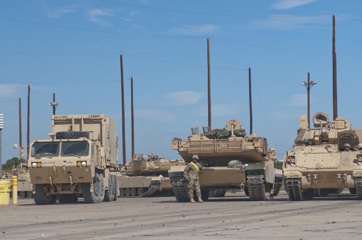 Soldiers with the 2nd Battalion, 7th Cavalry Regiment, 3rd Armored Brigade Combat Team