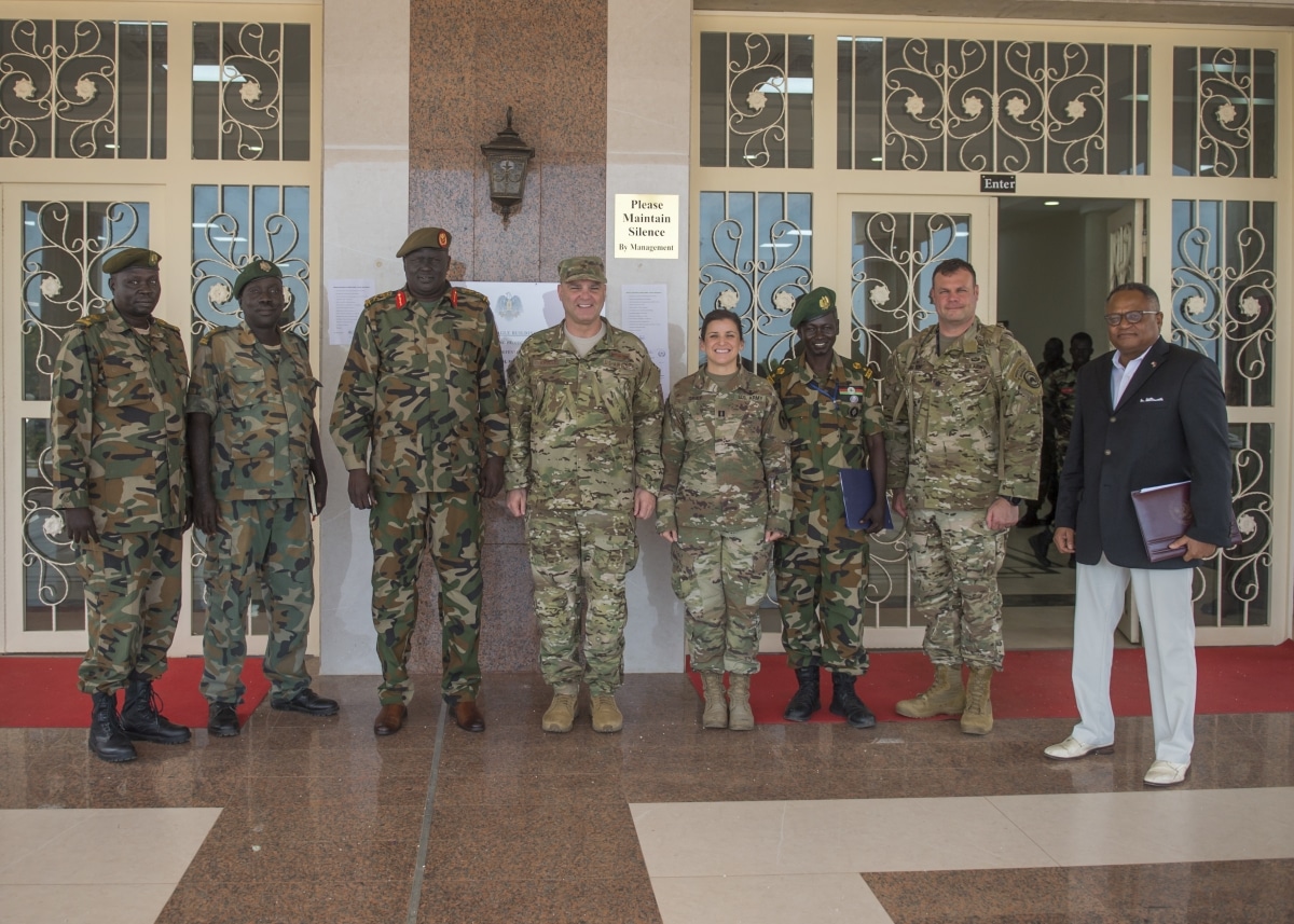 U.S. Air Force Brig. Gen. James R. Kriesel, deputy commanding general of Combined Joint Task Force-Horn of Africa (CJTF-HOA), poses for a photo with South Sudan People's Defence Forces (SSPDF) Chief of Military Intelligence