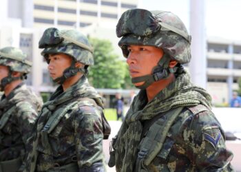 A Royal Thai Army soldier prepares for the start of an honor ceremony and Stryker handover ceremony, Sept. 12, 2019 in Bangkok Thailand.
