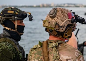 CARTAGENA, Colombia (July 14, 2023) East-coast based U.S. Naval Special Warfare Operators (SEALs), Paraguayan, and Colombian special operations personnel conduct SUB/SOF integration aboard the Los Angeles-class fast-attack submarine USS Pasadena
