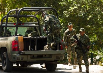 Chiapas, Mexico: 25 March, 2015. Mexican army soldiers in Chiapas, Mexico