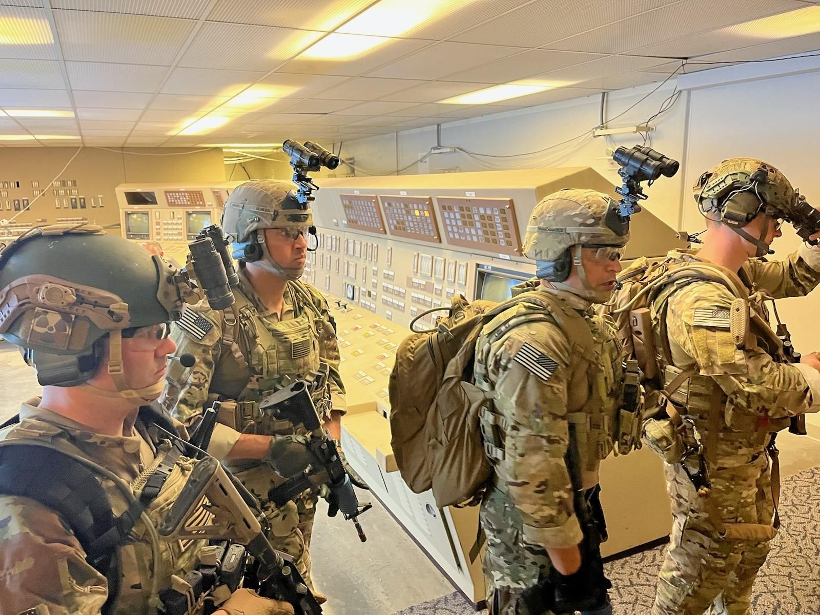 Nuclear Disablement Team 1 trained with the 5th Special Forces Group (Airborne) during an air assault exercise that took them from Fort Campbell, Kentucky, to Hollywood, Alabama, where they successfully simulated powering down the Bellefonte Nuclear Power Plant.
