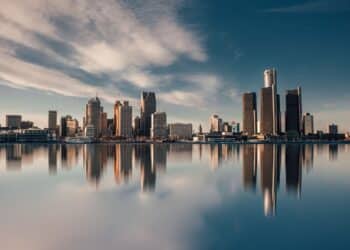 The skyline of Detroit viewed from ontario