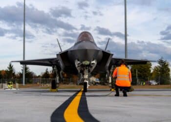 F-35 stealth fighter plane (Flight, formation, flyby, landing, take off, bombing, dog fight, refueling, firing missile)