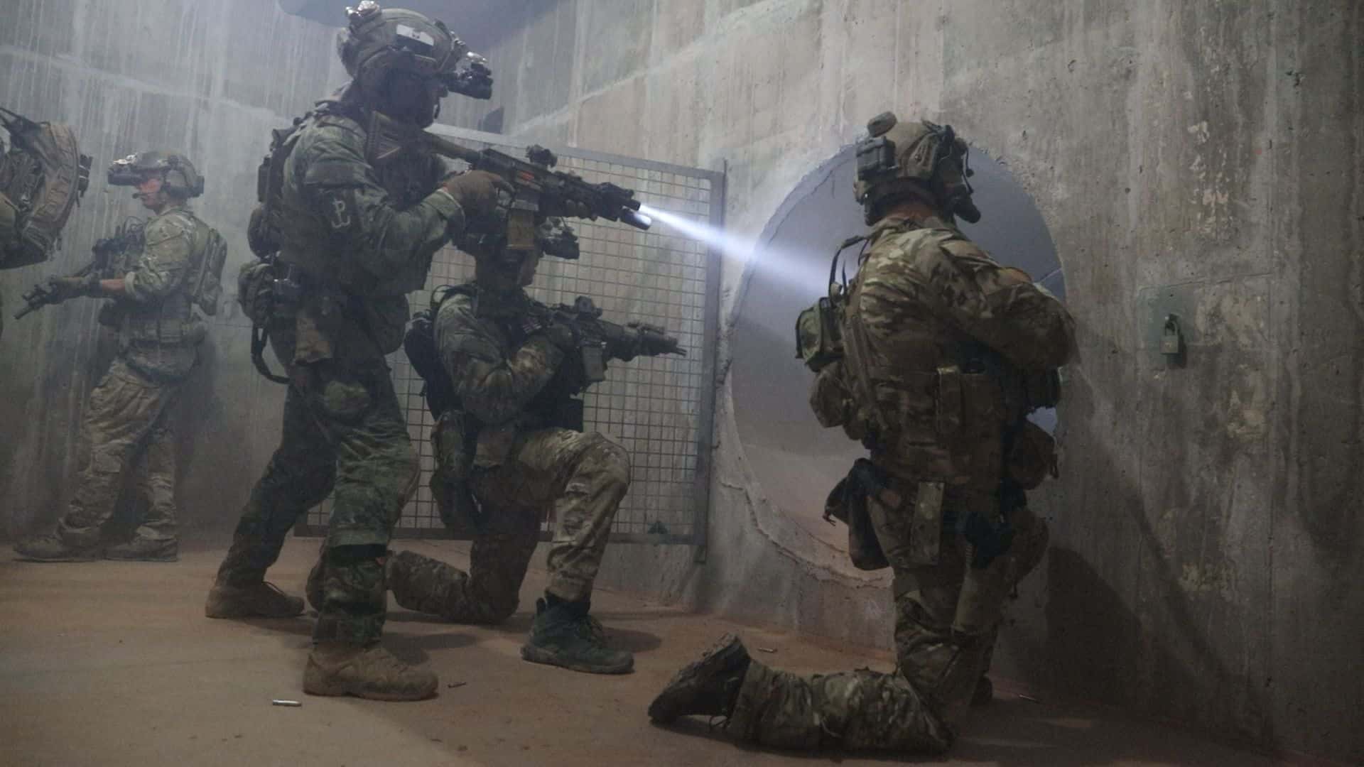 Green Berets assigned to 2nd Battalion, 10th Special Forces Group (Airborne), conduct Close-Quarters Combat shoulder to shoulder with Polish Special Operations Forces Operators on Fort Carson, Colorado, June 2, 2022. Polish and German Commandos honed CQC tactics, techniques and procedures (TTPs) alongside Special Forces Soldiers assigned to the 10th SFG(A) Critical Threats Advisory Company from May 2 – June 3. (U.S. Army photo by Staff Sgt. Anthony Bryant)