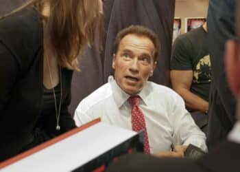 Arnold Schwarzenegger signing books at Frankfurt Bookfair 2012, Frankfurt am Main