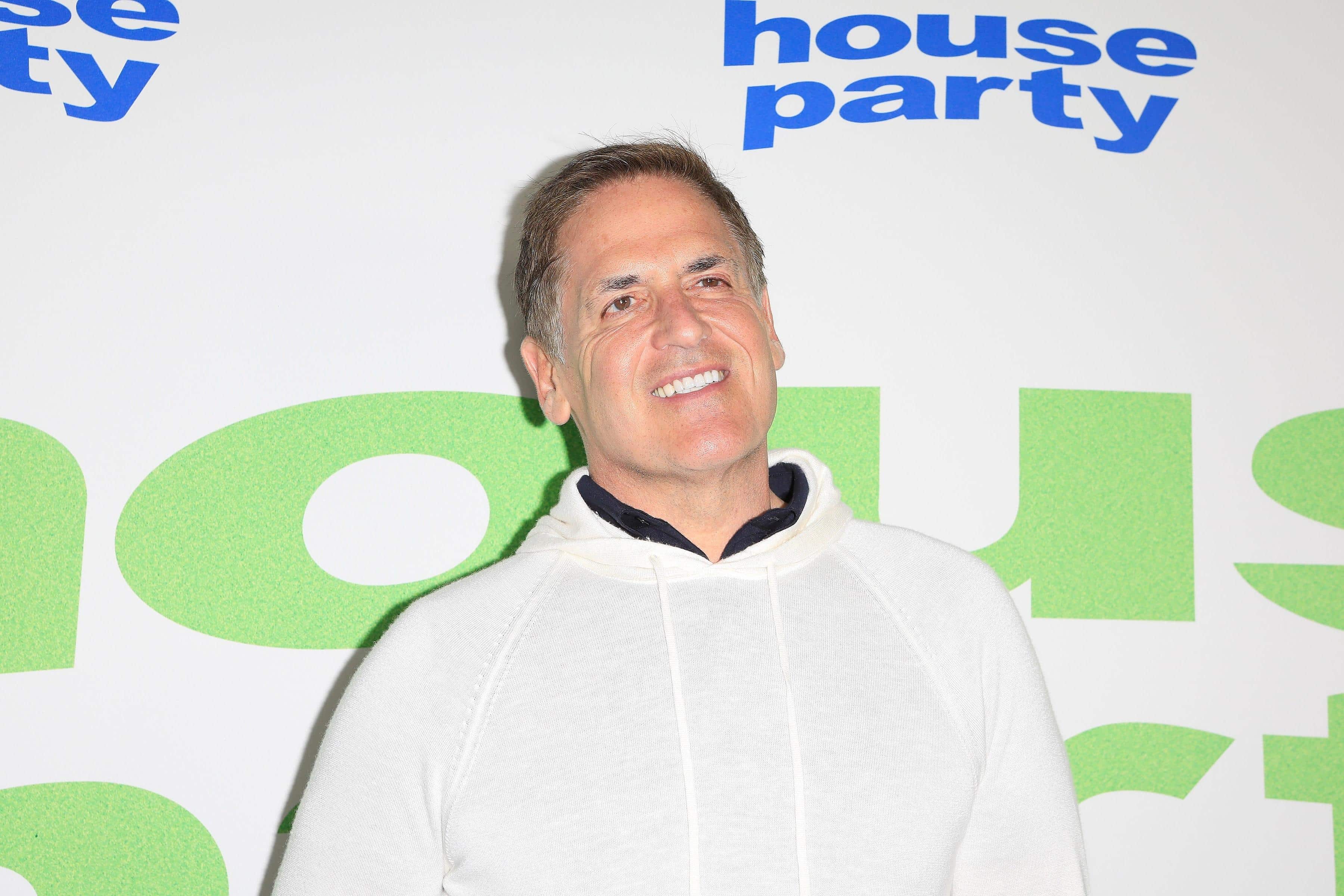 LOS ANGELES - JAN 8: Mark Cuban at the Special Red Carpet Screening for New Line Cinema's House Party at the TCL Chinese 6 Theatres on January 11, 2023 in Los Angeles, CA