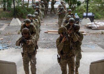 Members of the 7th Special Forces Group (Airborne), along with their Ecuadorian partner force conduct stairwell clearing techniques during close quarter battle (CQB) in Manta, Ecuador, May 16, 2022. 7th Special Forces ODAs conduct CQB with partner forces during a joint combined exchange training (JCET).