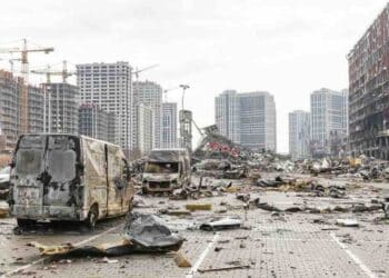 Ukrainian Capital Struggles with Power Outages Amid Russian Attacks