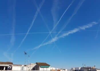 Rocket Barrage from Lebanon Hits Northern Israel Amid Intensified Hezbollah-Israel Clashes