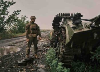 Ukraine Recruits Prisoners to Address Military Manpower Shortages