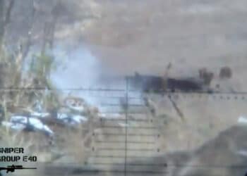 Video Shows Ukrainian Sniper Face Off Against Two RPG-Wielding Russians