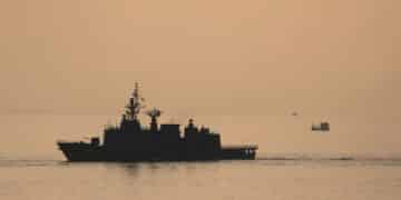 Australia and New Zealand Monitoring ‘Unusual’ Movement of Three Chinese Warships Detected Off East Coast