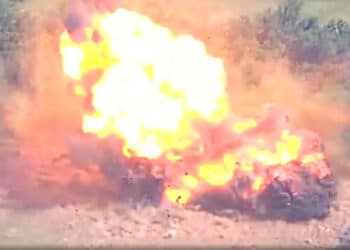 Footage Shows Ukrainian FPV Drone Destroying Russian BM-21 Grad in Donetsk