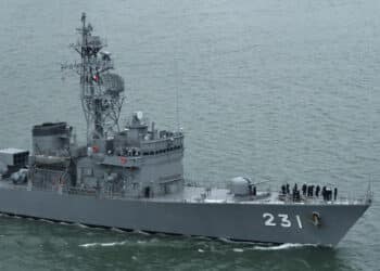 Japan to Transfer Retired Warships to Philippines Amid Tensions with China