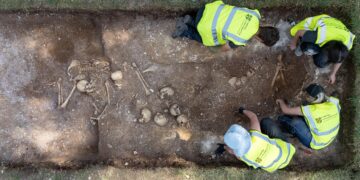 Cambridge Students Unearth Viking-Era Execution Pit Containing 10 Bound Corpses
