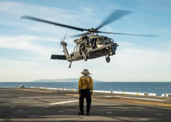 Army Pilot Receives Medal of Honor for Maduro Raid