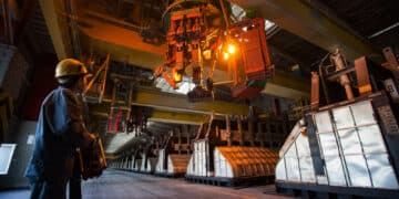 Iran Strikes Gulf Aluminum Smelters, Driving U.S. Prices to Four-Year High