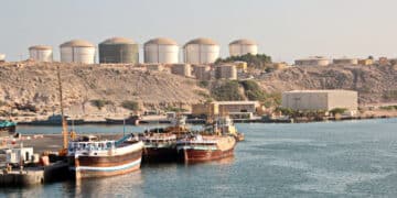Drone Strike Sets Fuel Tanks Ablaze at Oman’s Salalah Port, Prompting Maersk Suspension