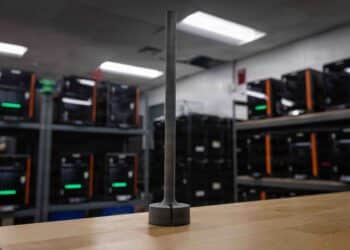 Marine Lance Corporal 3D-Prints $10 Fix for a $5,600 Antenna Mast