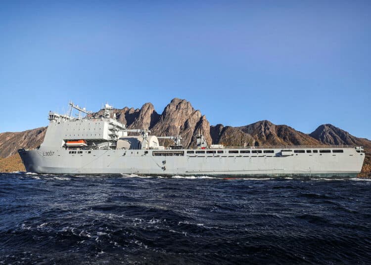 Royal Navy Turns Auxiliary Ship Into Minehunting Mothership After Last Gulf Minehunter Withdrew Before Iran War