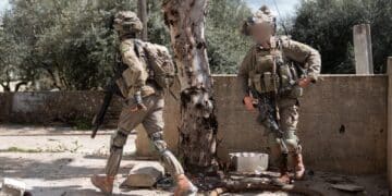 IDF Encircles Hezbollah Stronghold in Southern Lebanon