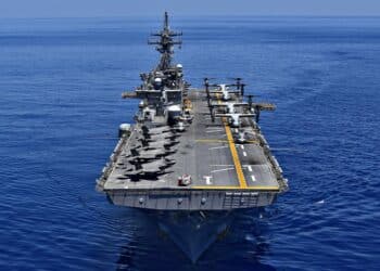Surface Warfare Officers to Take Full Control of Amphibious Warships Under New Navy Policy