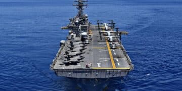Surface Warfare Officers to Take Full Control of Amphibious Warships Under New Navy Policy