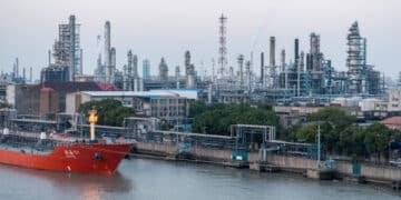 China Shields Five Iran-Oil Refiners with First-Ever Blocking Order, 12 Days Before Trump Visit