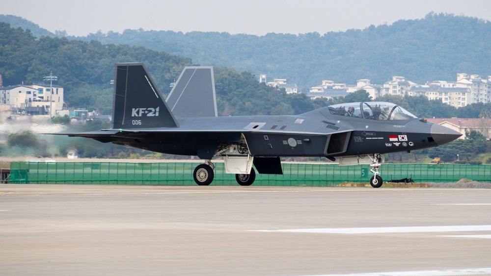 South Korea Certifies KF-21 Boramae Combat Ready, ROKAF Deliveries Set for Late 2026