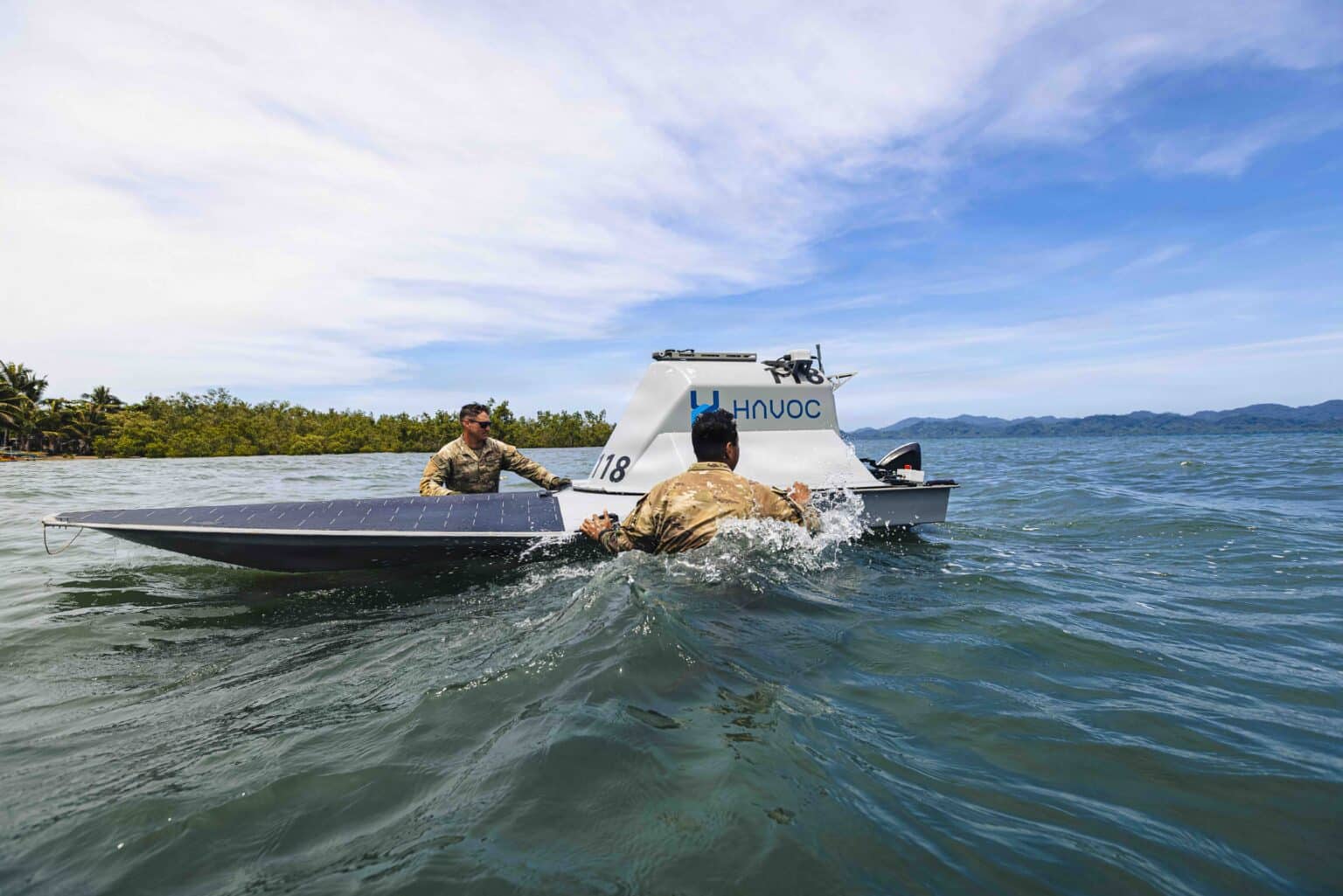U.S. Army Tests Autonomous Boat Swarm in the Pacific – SOFX