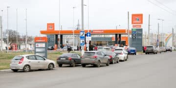Ukrainian Strikes Force Russian-Held Crimea to Halt Civilian Fuel Sales
