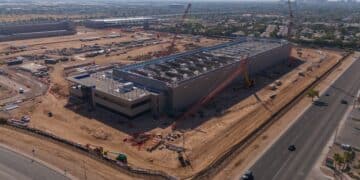 Majority of Planned U.S. AI Data Centers to Be Built in Drought-Stricken Areas, Analysis Finds