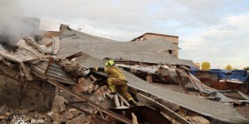 Russian Strikes Kill 12 in Ukraine as Drone Campaign Halts Azov Shipping