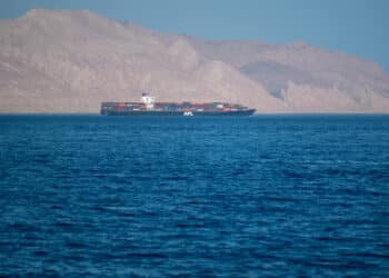 U.S. Reimposes Iran Blockade, Drops Hormuz Toll for Gulf Deals as Ceasefire Unravels