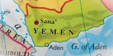 Armed Skiff Attacks Bulk Carrier Off Hodeida as Houthi Ground Operations Escalate