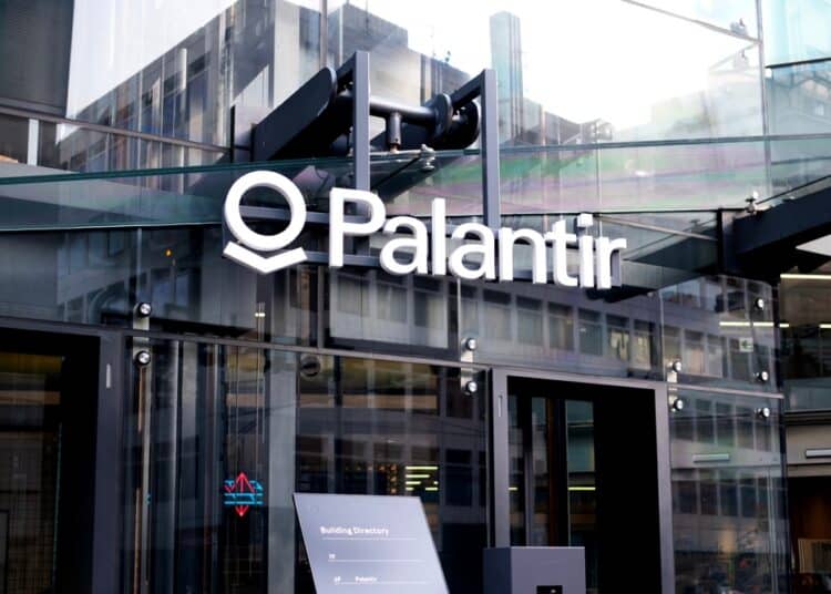 Palantir CEO Blasts AI Industry as ‘Effing Insane’ During Interview